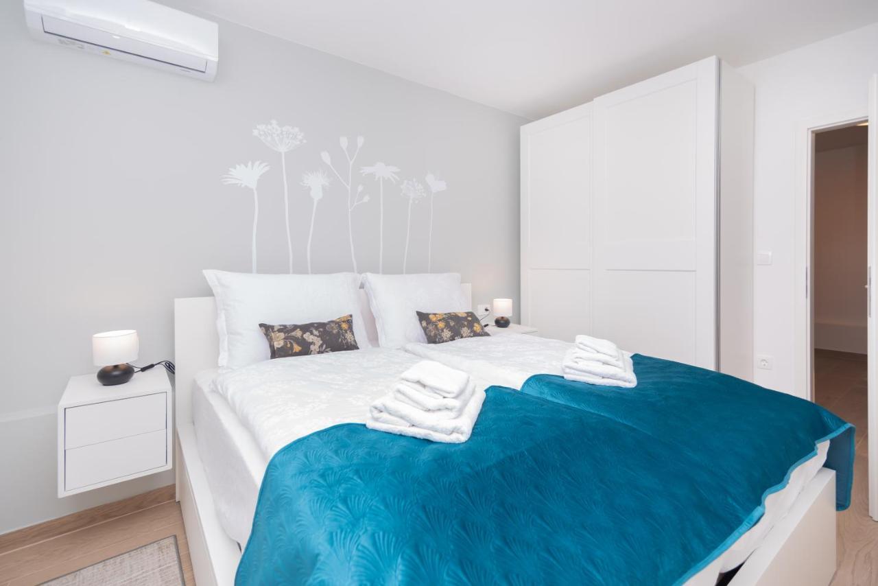Apartment Emmi Omiš Buitenkant foto